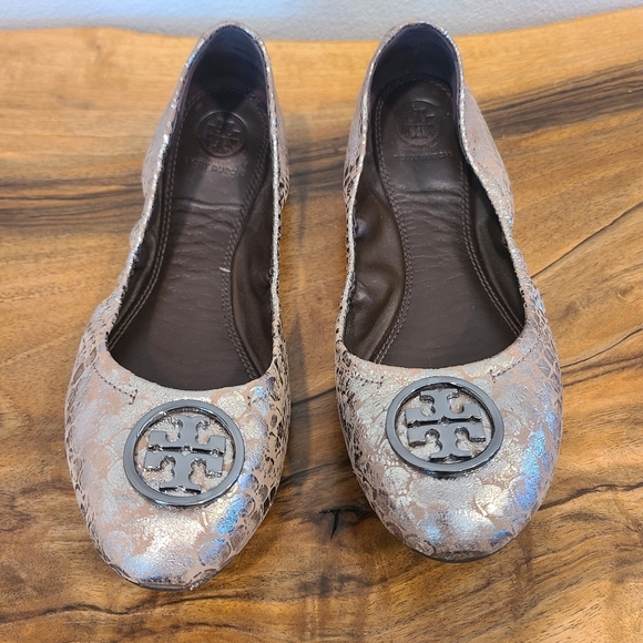 Tory Burch Heidi Metallic Snake Print Ballet Flats - Picture 1 of 12